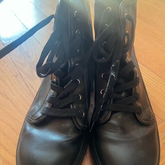 Stylish Black Ankle Boots - Picture 4 of 4